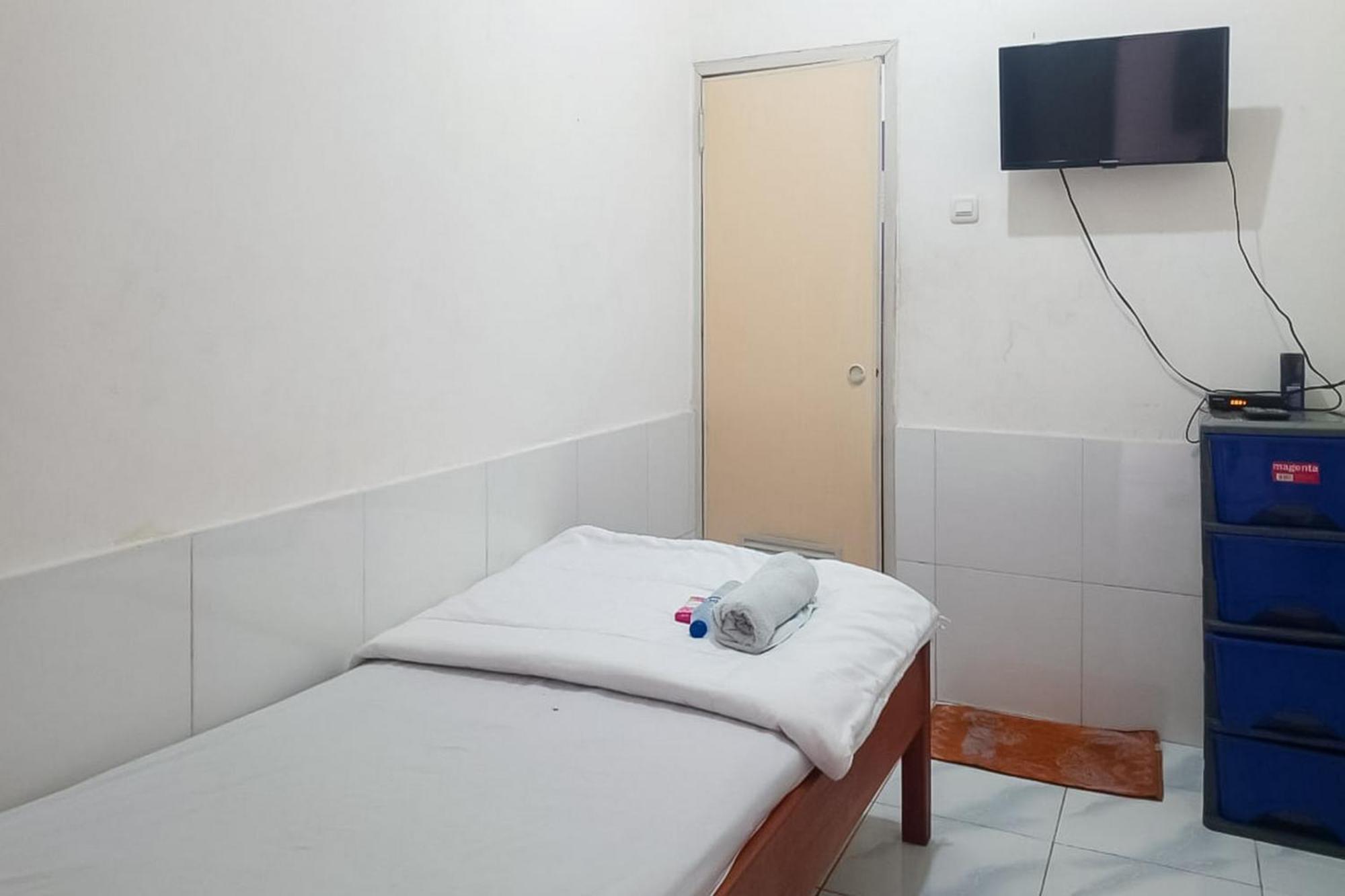 Malibu Syariah Bogor Redpartner Hotel Exterior photo